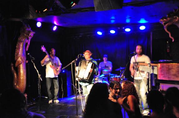 Autêntico forró na noite de San Francisco, na Califórnia, nos Estados Unidos